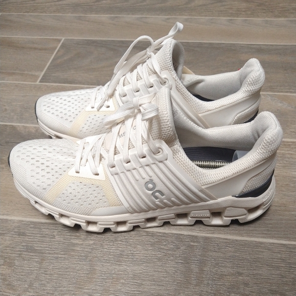 On Running White Athletic Shoes - Picture 1 of 11